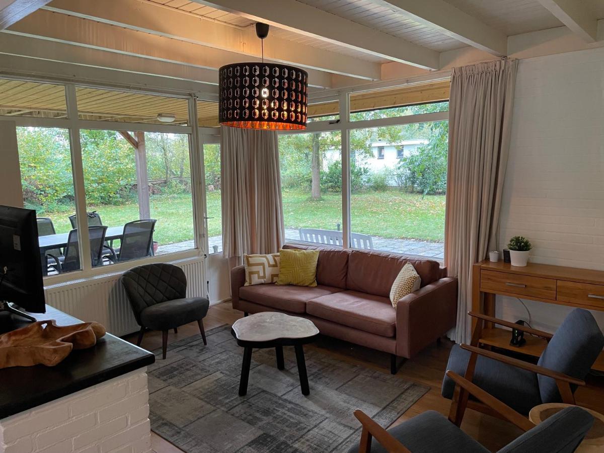 가셀트 Tofino, Een Comfortabel Vakantiehuis Naast Een Bos En Zwemmeer 빌라 외부 사진
