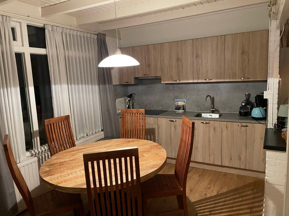 가셀트 Tofino, Een Comfortabel Vakantiehuis Naast Een Bos En Zwemmeer 빌라 외부 사진