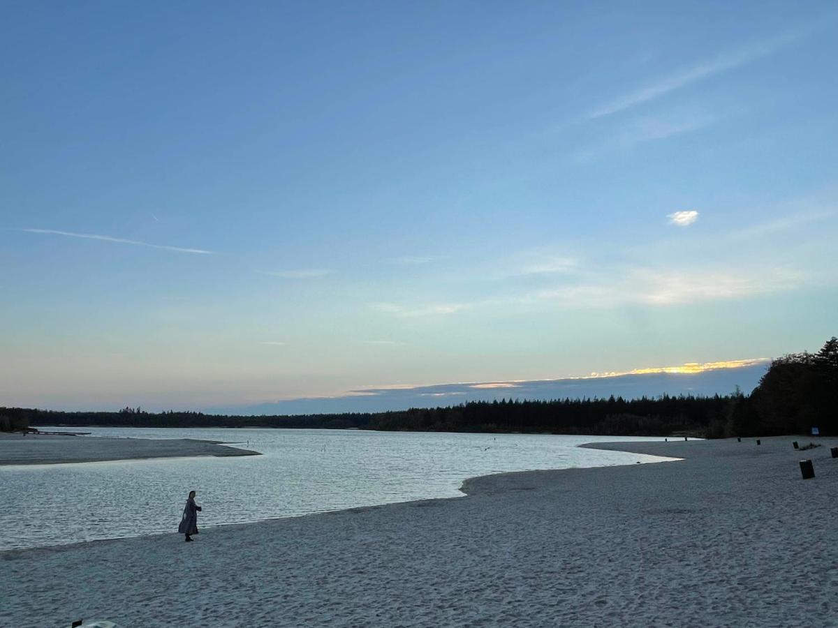 가셀트 Tofino, Een Comfortabel Vakantiehuis Naast Een Bos En Zwemmeer 빌라 외부 사진