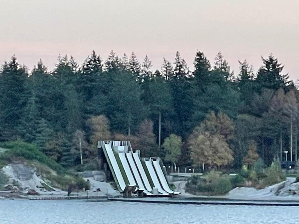 가셀트 Tofino, Een Comfortabel Vakantiehuis Naast Een Bos En Zwemmeer 빌라 외부 사진