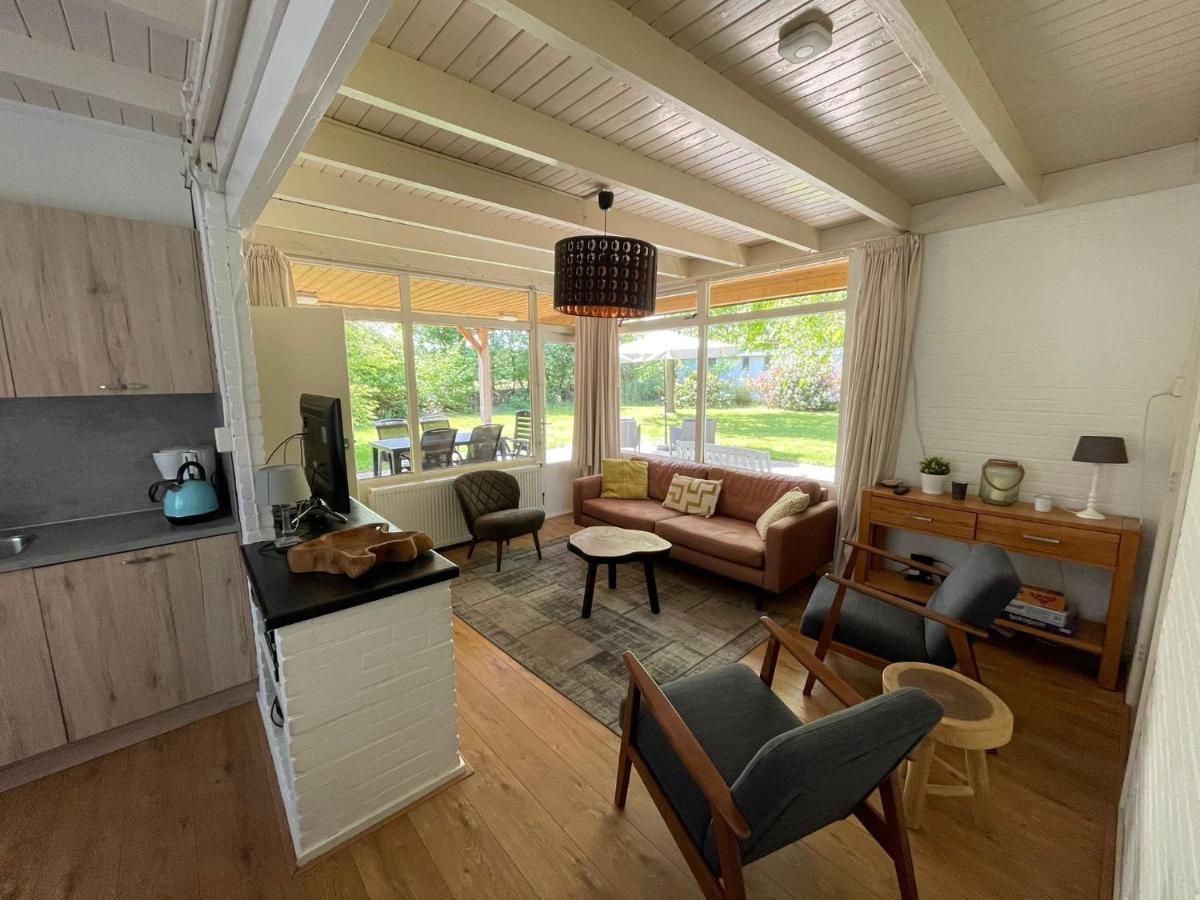 가셀트 Tofino, Een Comfortabel Vakantiehuis Naast Een Bos En Zwemmeer 빌라 외부 사진